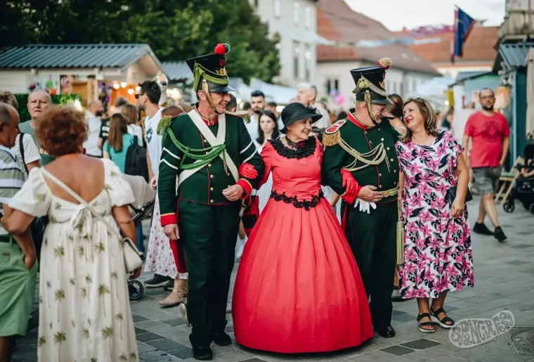 Ova fotka iz zraka govori sve! Znate li za koji bend je nastala ovakva gužva u Varaždinu?