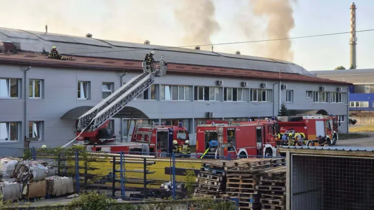 Pogledajte dramatične prizore s ga&scaron;enja požara u Karlovcu: U tijeku provjera kvalitete zraka