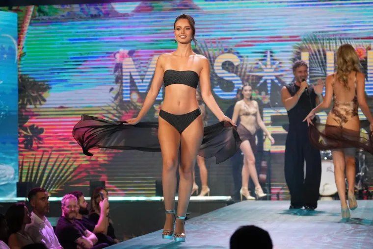 Koliko ljepotica na jednom mjestu: Nikolina Vujčić nova je Miss Universe Srbije 2026.