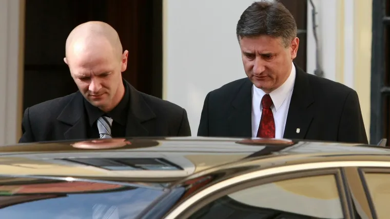 Karamarko sjeo u ministarsku fotelju