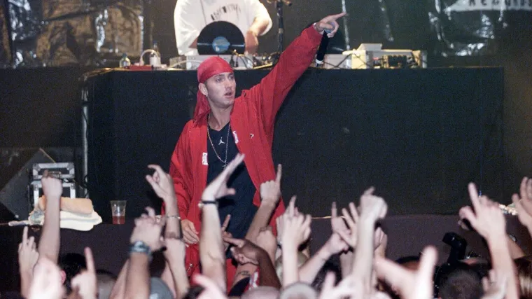 Eminem izdaje knjigu i ploču