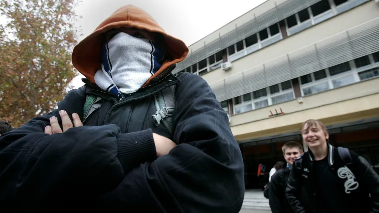 Lupao glavom o zid i vrijeđao profesoricu