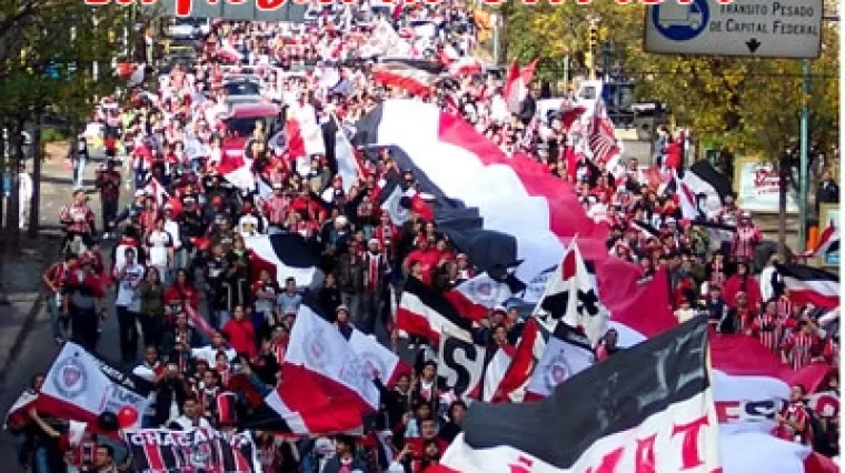 Navijači oteli dva autobusa