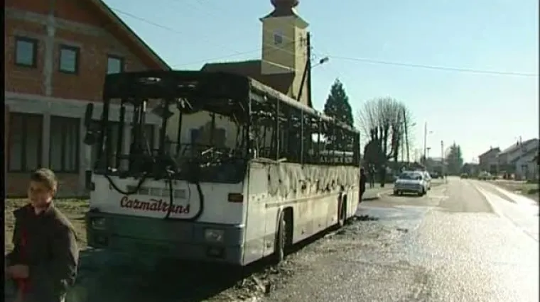 Bus gori, a vatrogascima probu&scaron;en &scaron;mrk!