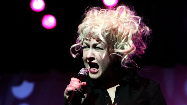 Cyndi Lauper u garage rock vodama