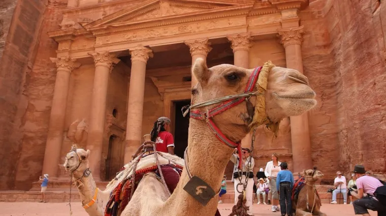 Petre posjetile Petru