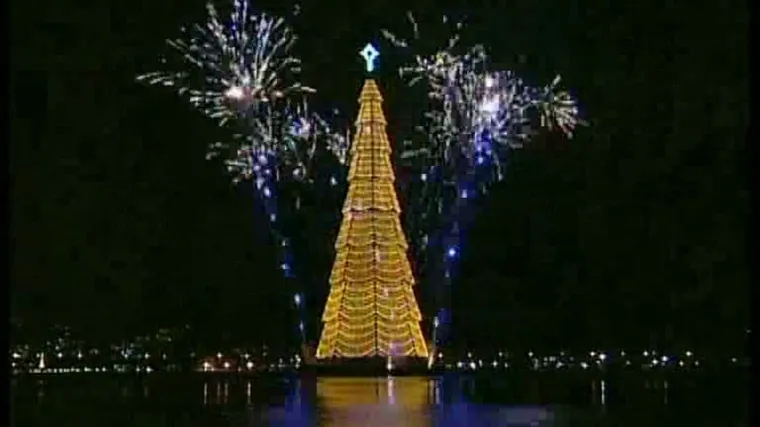 Otkriveno najveće božićno drvce na svijetu