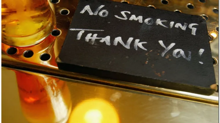 Ubio vlasnika bara zbog zabrane pu&scaron;enja