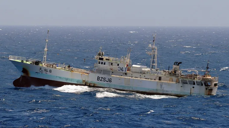 Pirati oslobodili brod, tri člana posade mrtva