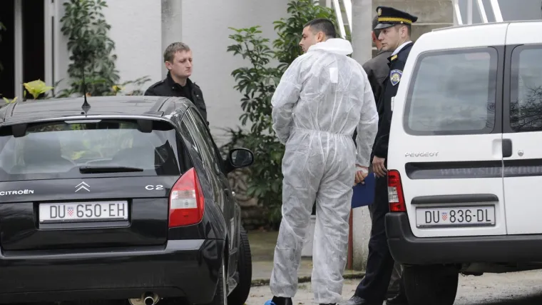 Ženu ubio sjekirom pa se predozirao