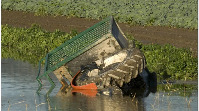 Opuzen: Traktorist poginuo u polju