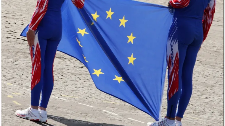 Sanaderu će pomagati Česi