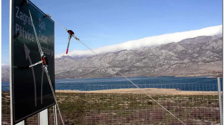 Orkanska bura opet zatvorila autoput