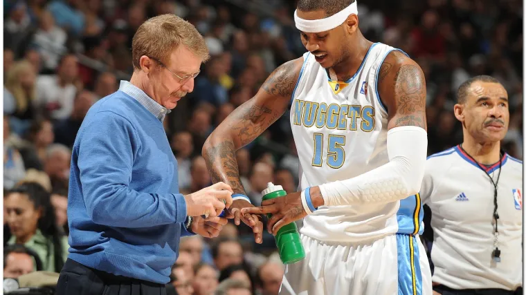 Anthony slomio kost u ruci