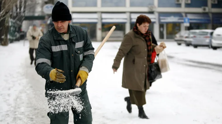 Snijeg i u Primorju, Dalmatinu opet zatvorila bura