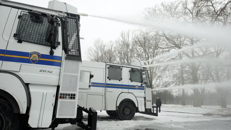 Policija dobila nove vodene topove