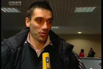 Makedonci dalje s dva boda