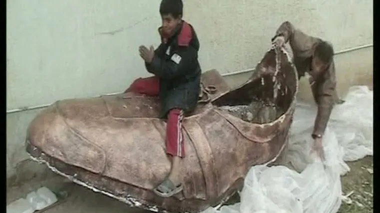 Skulptura cipele zavr&scaron;ila u skladi&scaron;tu