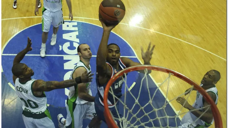 "Vukovi" polomili zube u Moskvi