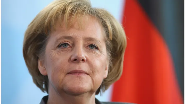 Merkel prozvala Papu za negiranje holokausta