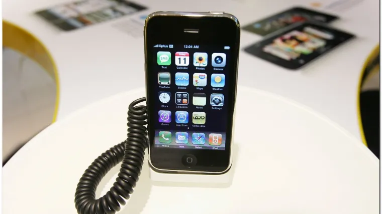 Devetogodi&scaron;njak pi&scaron;e aplikacije za iPhone