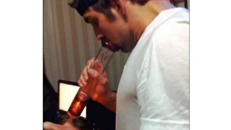 Phelpsu ipak suspenzija zbog marihuane