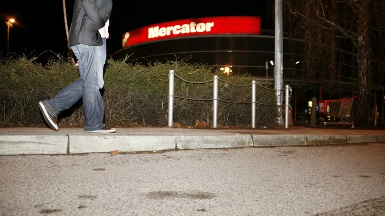 Mladića (16) na&scaron;li u komi na parkingu