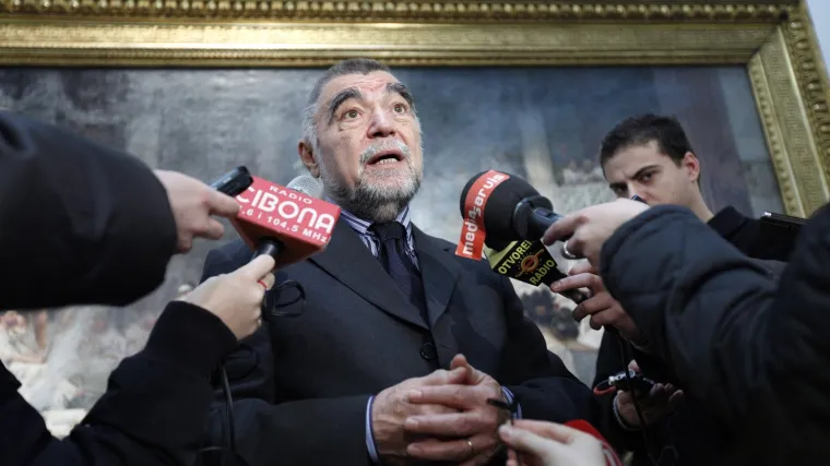 Mesić: Euro neće biti osam kuna