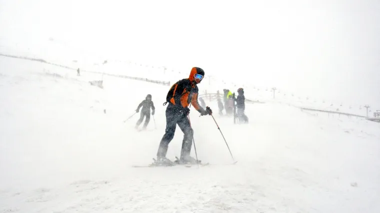 Skija&scaron;e u Austriji zatrpala lavina