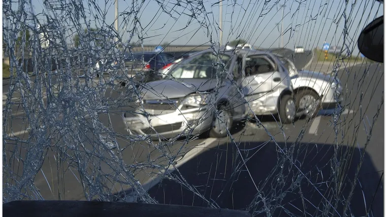 U sudaru školskog autobusa ozlijeđeno dvoje djece
