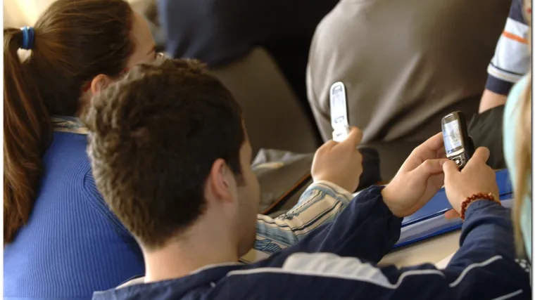 Skuplje telefoniranje, kraći radni tjedan