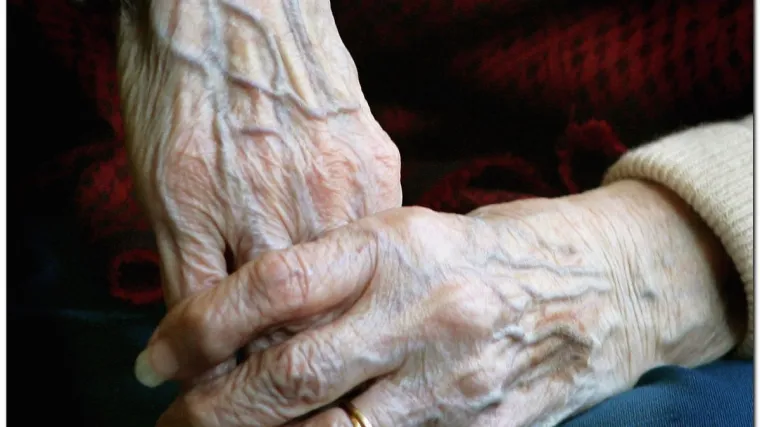 Baku &scaron;ipkom pretukla djevojčica