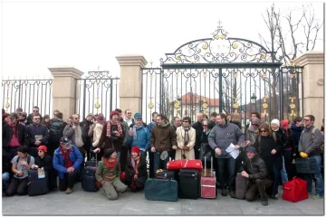 S koferima došli pred Todorićev dvorac