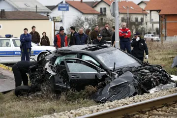 Vlak ozlijedio Klicu i ubio mu oca