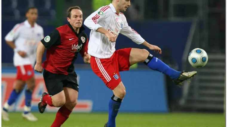 Mladen Petrić odveo HSV u polufinale