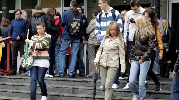 Studentima ostaju iste &scaron;kolarine