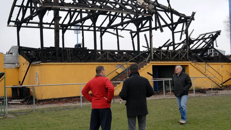 Izgorio stadion u Vinkovcima