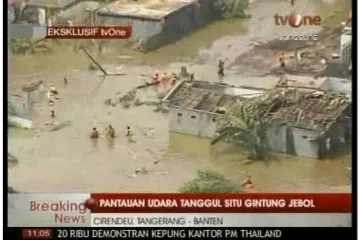 Indonezija: Popustila brana, voda potopila naselje