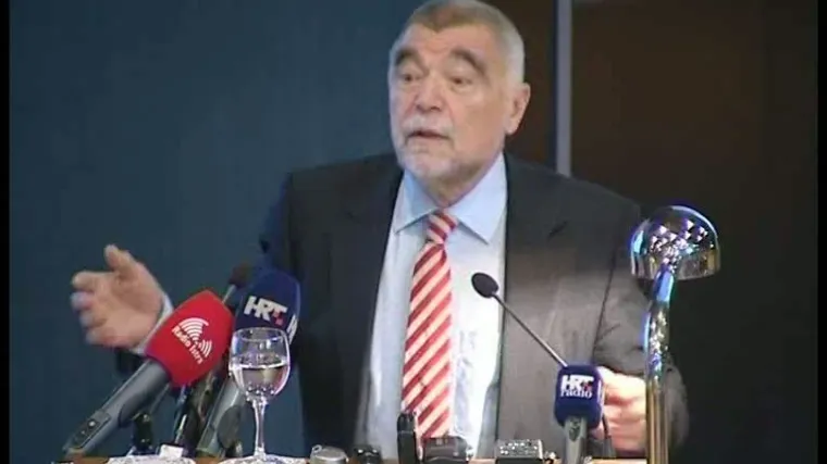 Bolje se voziti u BMW-u, nego u banani