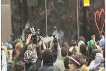 Snimke napada na Bank of England u Londonu