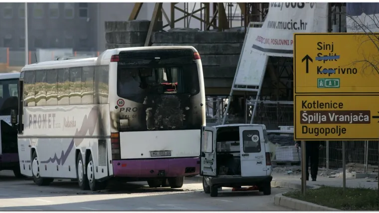 Zapalio se još jedan autobus