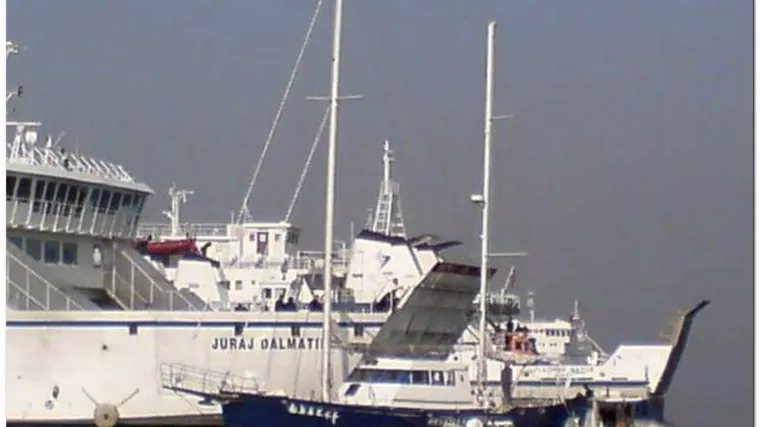 Hrvatska čigra zapela za trajekt