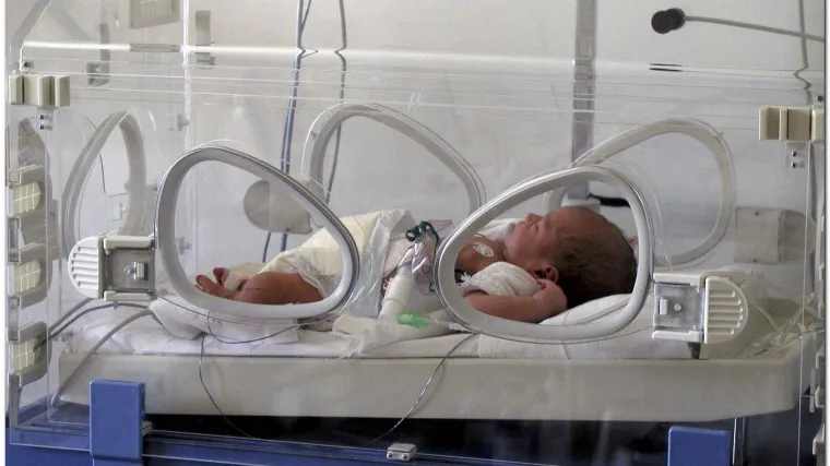 Psihički bolesnik teško ozlijedio dvomjesečnu bebu