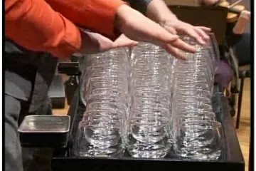 "Stakleni duo" nastupa s "anđeoskim orguljama"