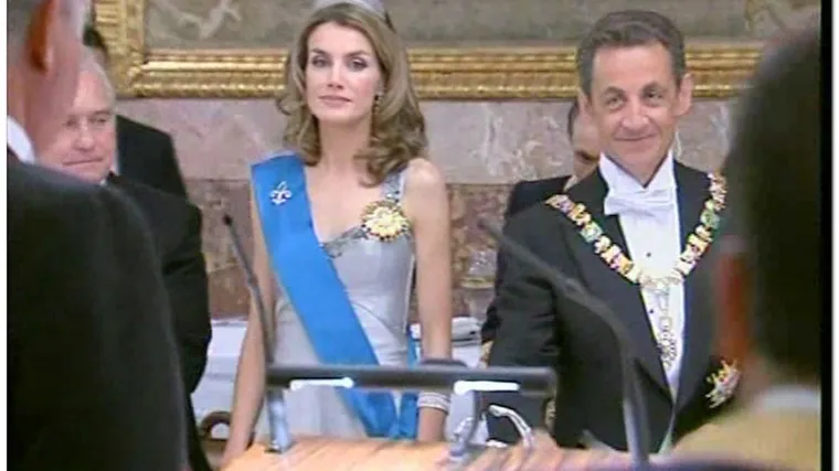 Carla Bruni opet zasjenila Sarkozyja