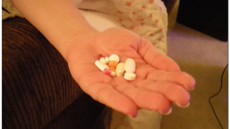 Žena umrla, a majka i sestra se predozirale