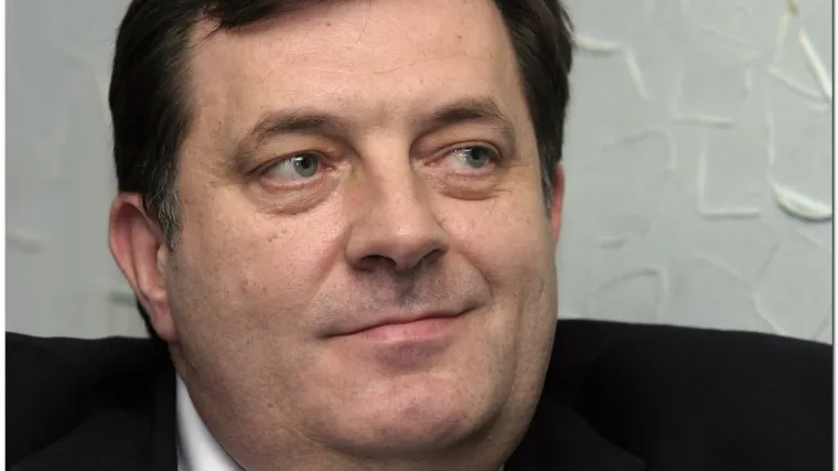 Dodik kupovao pepeljare za 500 eura