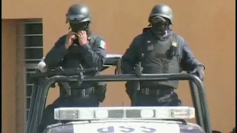 Oteli zatvorenike čuvarima pred nosom