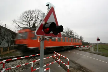 Vlak pregazio muškarca koji je ležao na pruzi