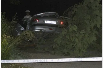 Poginuo u posuđenom automobilu